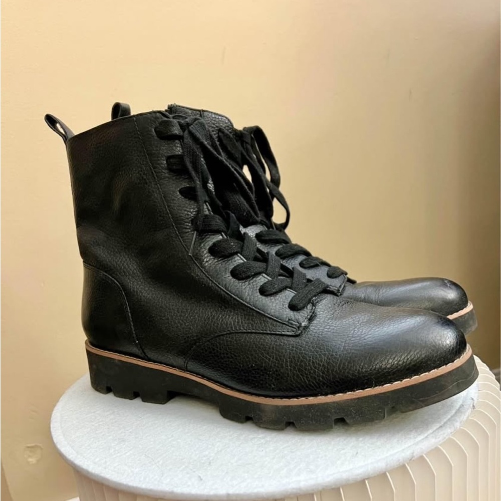 Vionic Lani Black Boots size 9